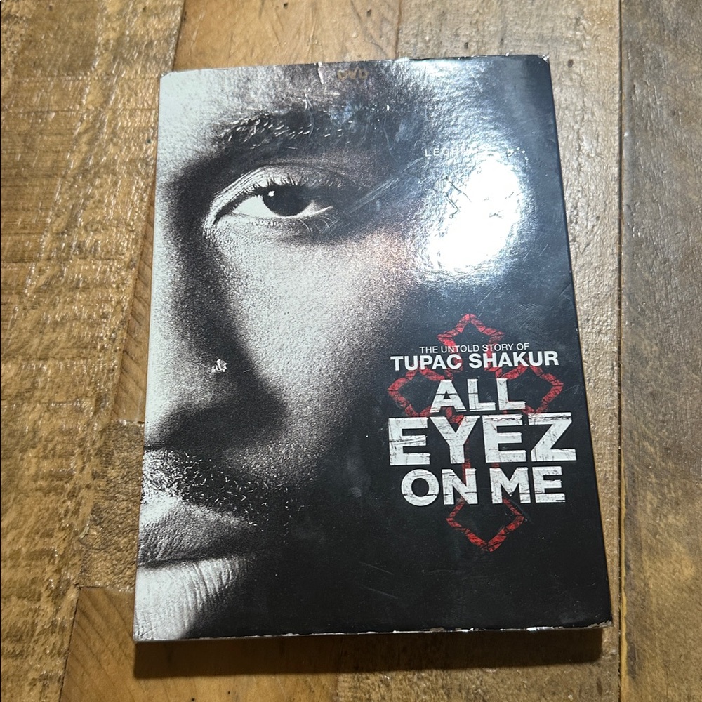 The Unstold story of Tupac Shakur - All Eyez On Me DVD